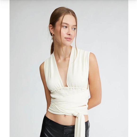 WeWoreWhat Multi-Way Tie Top //Size M/L - Picture 14 of 15